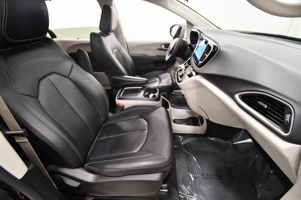 used 2024 Chrysler Pacifica car, priced at $28,340