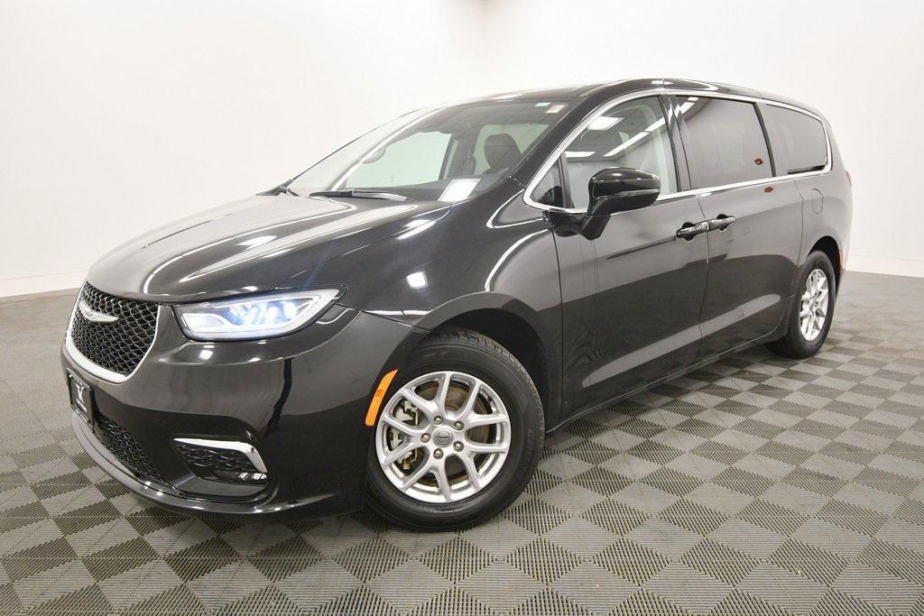 used 2024 Chrysler Pacifica car, priced at $28,340