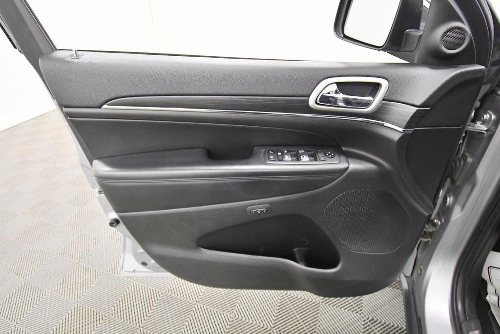 used 2020 Jeep Grand Cherokee car, priced at $17,066