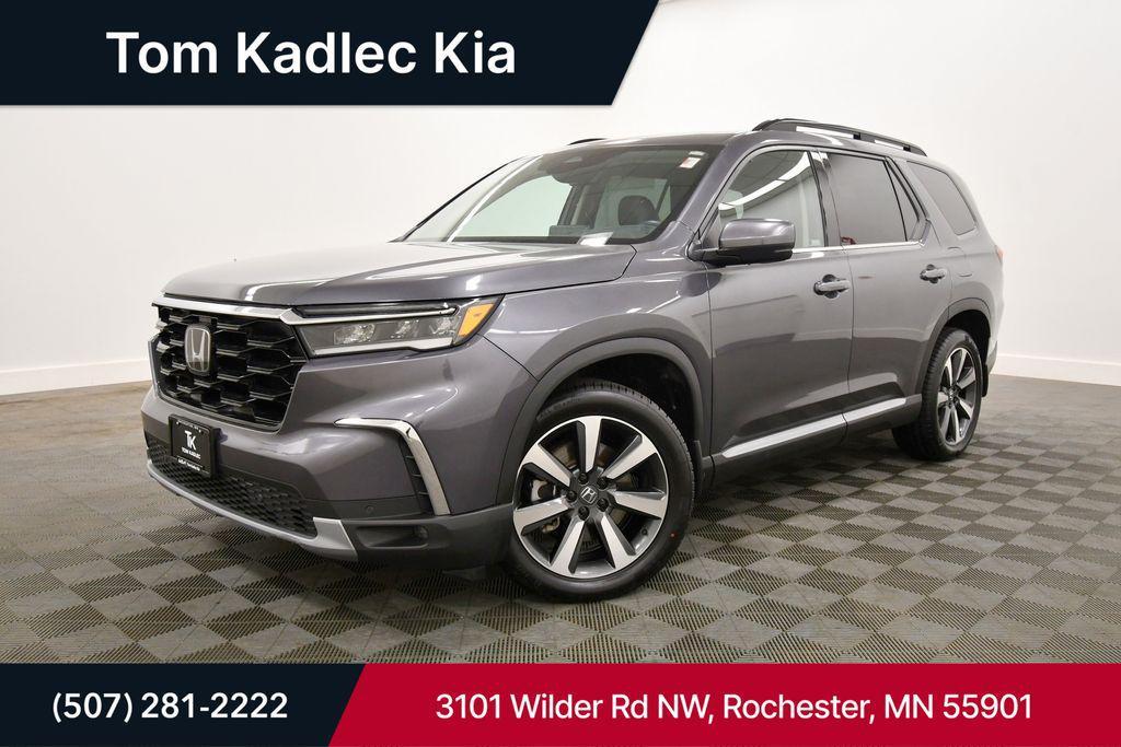 used 2023 Honda Pilot car, priced at $40,138