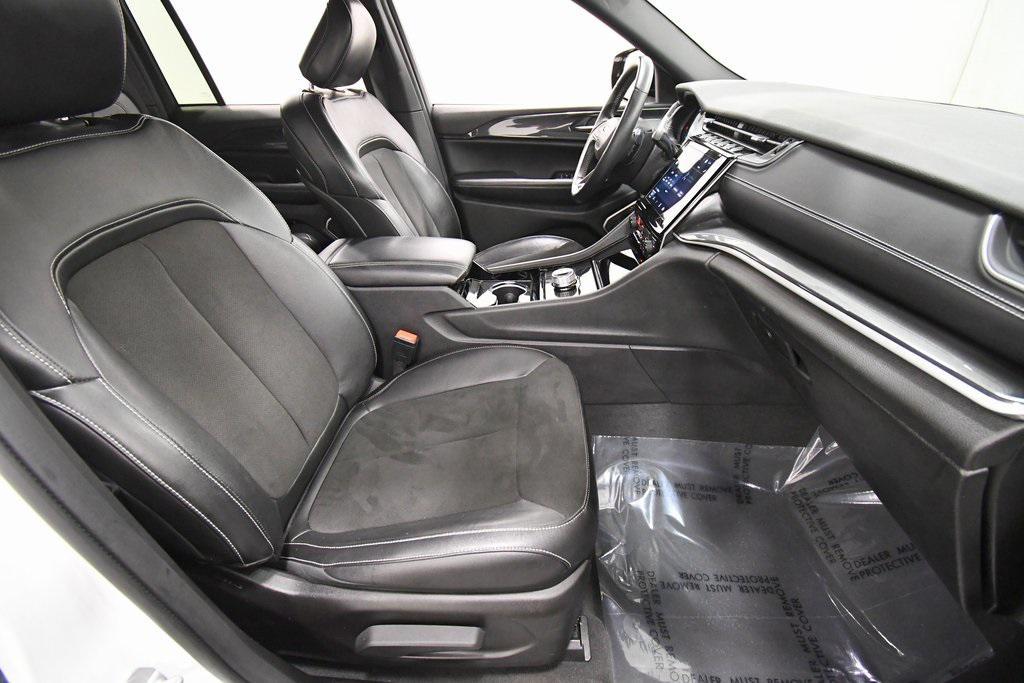 used 2022 Jeep Grand Cherokee car, priced at $29,278