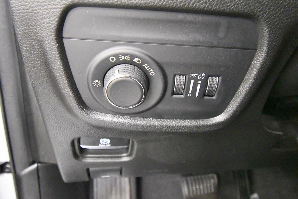 used 2022 Jeep Grand Cherokee car, priced at $29,278