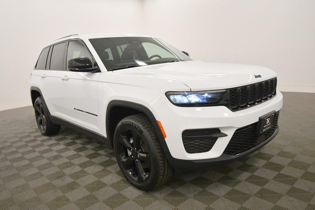 used 2022 Jeep Grand Cherokee car, priced at $29,278