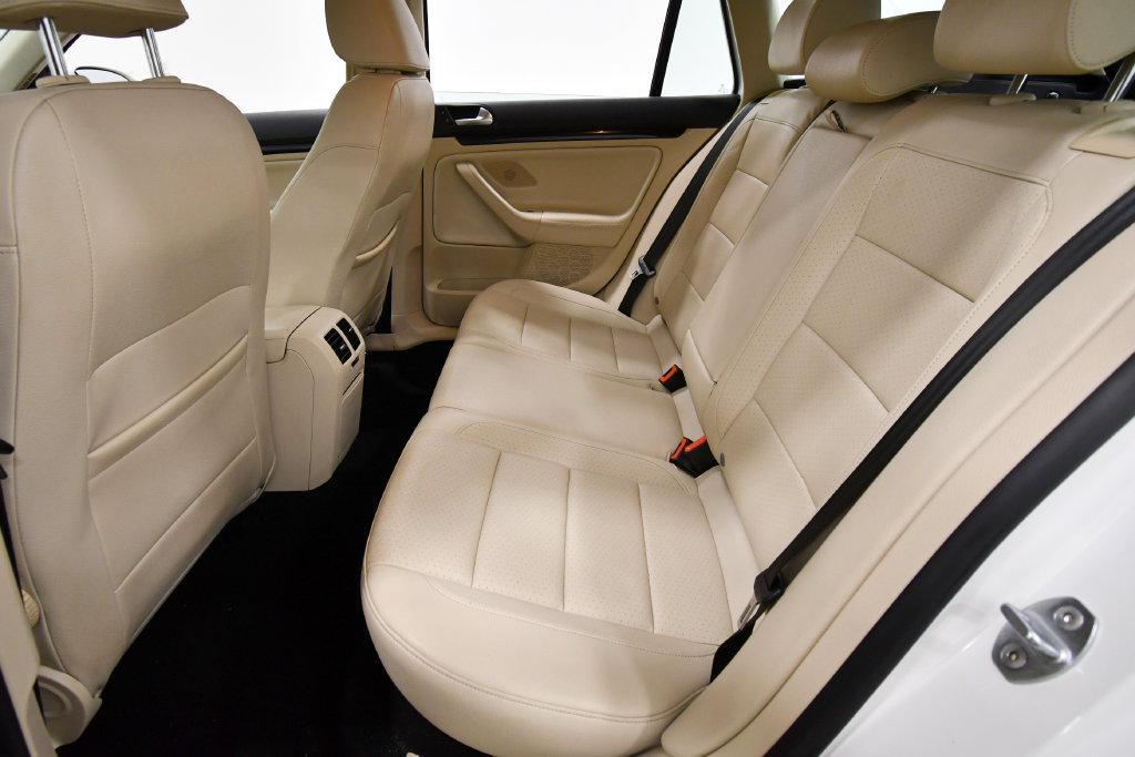 used 2013 Volkswagen Jetta SportWagen car, priced at $11,759
