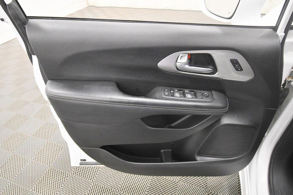 used 2020 Chrysler Pacifica car, priced at $19,588