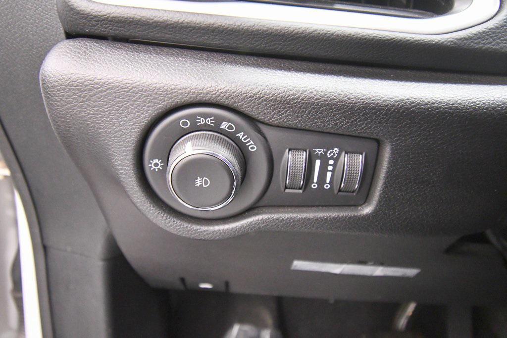 used 2020 Chrysler Pacifica car, priced at $19,588