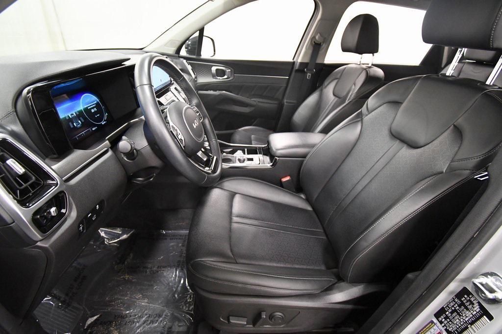 used 2023 Kia Sorento car, priced at $27,444
