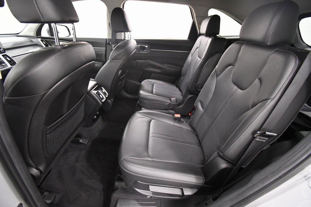 used 2023 Kia Sorento car, priced at $27,444