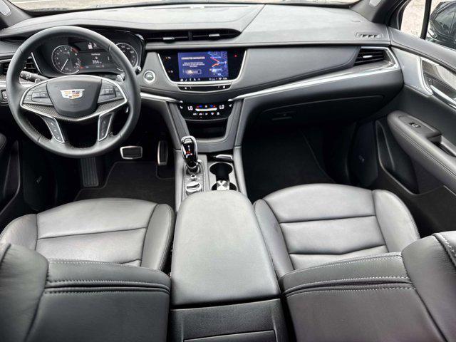 new 2025 Cadillac XT5 car, priced at $59,640