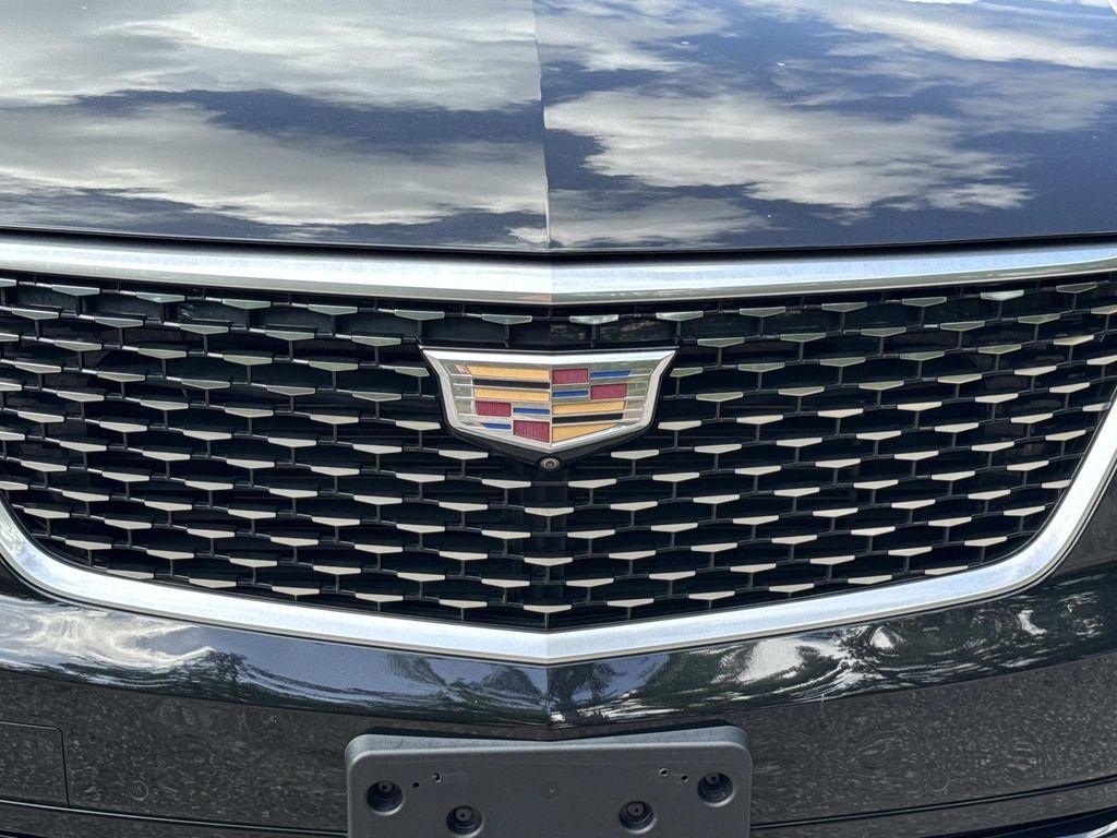 used 2022 Cadillac XT6 car, priced at $37,085
