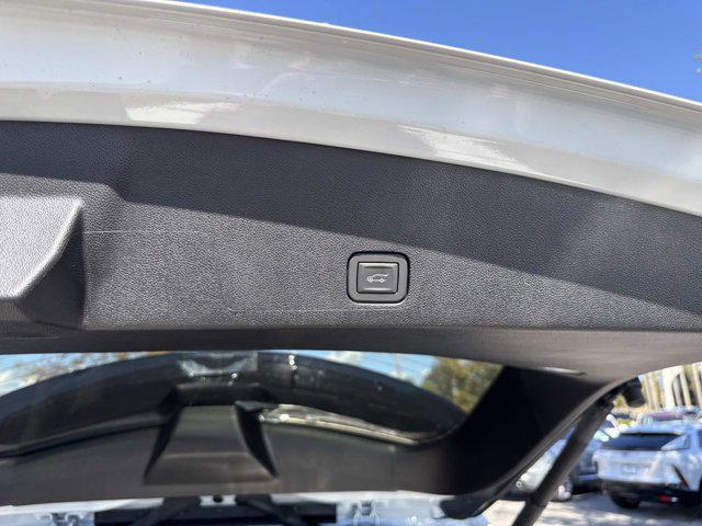 new 2025 Cadillac XT6 car, priced at $73,015