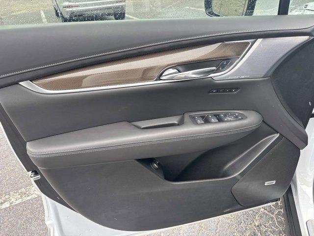new 2025 Cadillac XT6 car, priced at $74,110