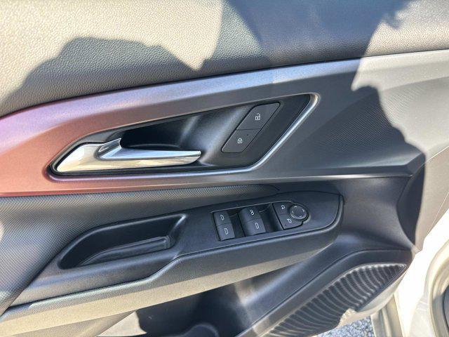 used 2024 Chevrolet Equinox EV car, priced at $25,490