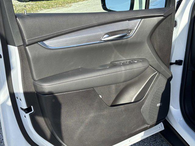 new 2026 Cadillac XT5 car, priced at $47,415