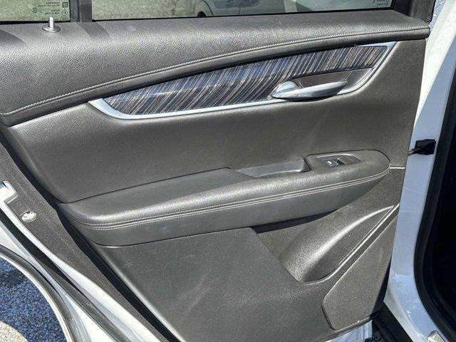 used 2022 Cadillac XT6 car, priced at $30,315