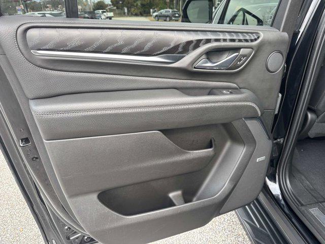 used 2023 GMC Yukon XL car