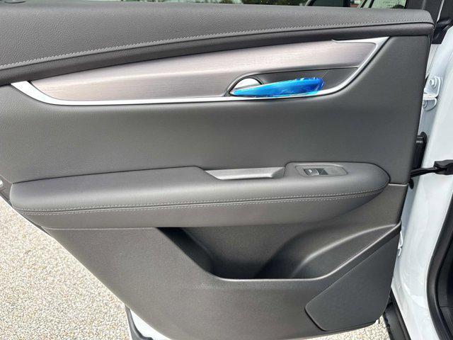 new 2026 Cadillac XT5 car, priced at $47,415