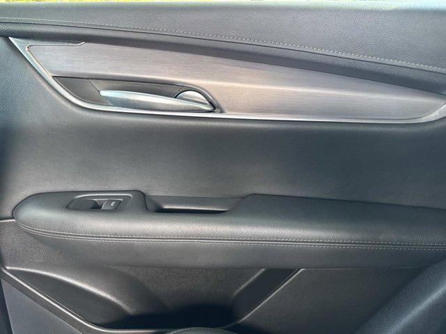 used 2023 Cadillac XT5 car, priced at $25,999