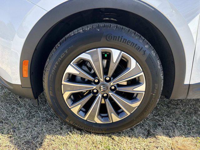 used 2025 Buick Envision car, priced at $27,900