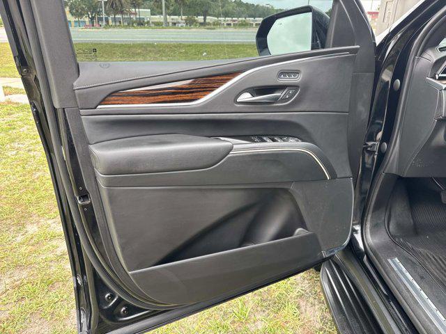 used 2023 Cadillac Escalade ESV car, priced at $65,094