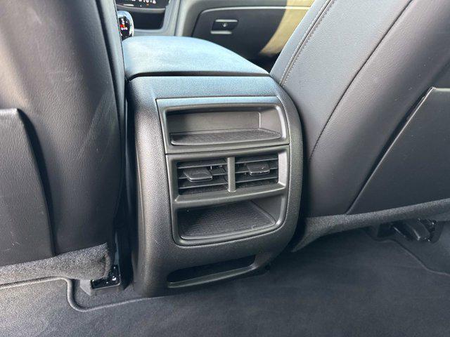 used 2025 Cadillac XT5 car, priced at $39,900