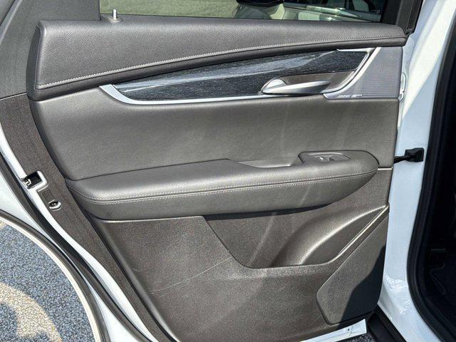 used 2025 Cadillac XT5 car, priced at $39,900