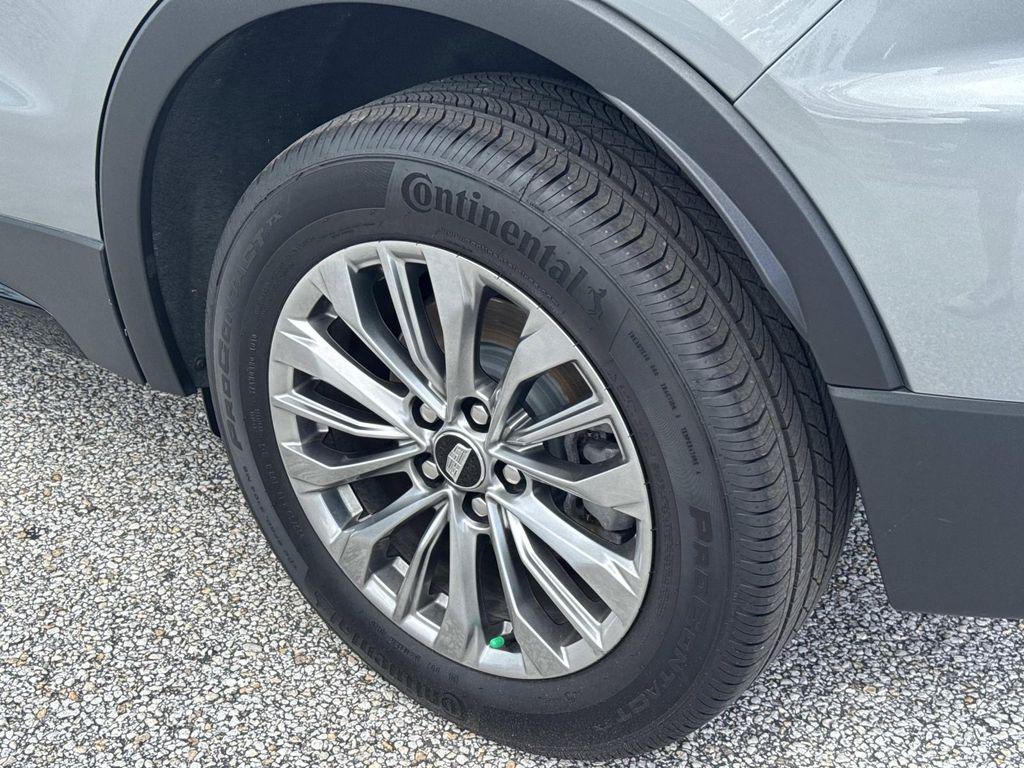 used 2025 Cadillac XT4 car, priced at $36,094