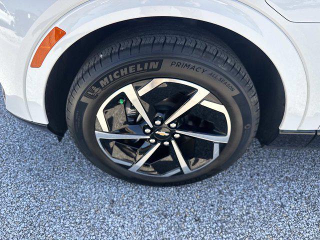used 2025 Chevrolet Equinox EV car, priced at $25,490
