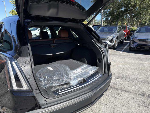 new 2025 Cadillac XT5 car, priced at $67,680