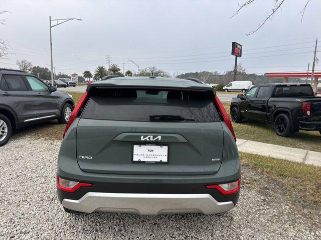 used 2024 Kia Niro car