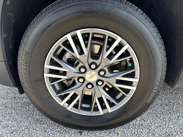 used 2025 Chevrolet Traverse car, priced at $31,499