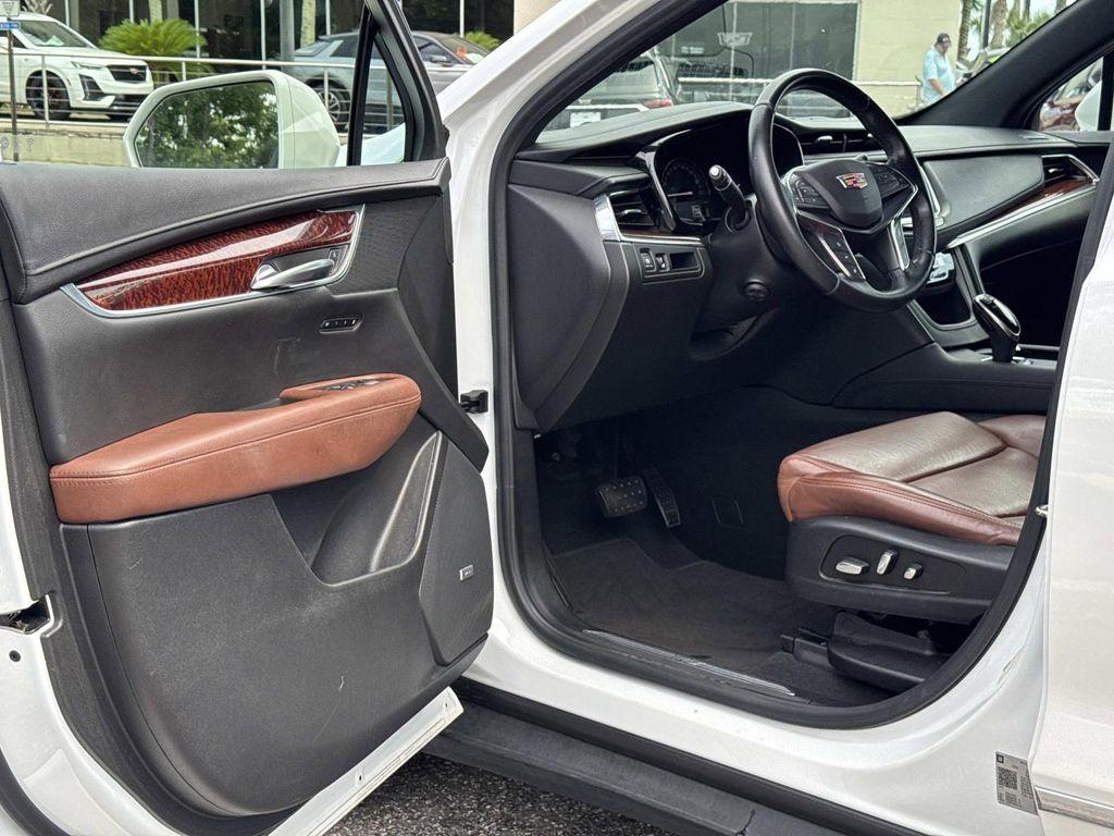 used 2019 Cadillac XT5 car, priced at $24,094