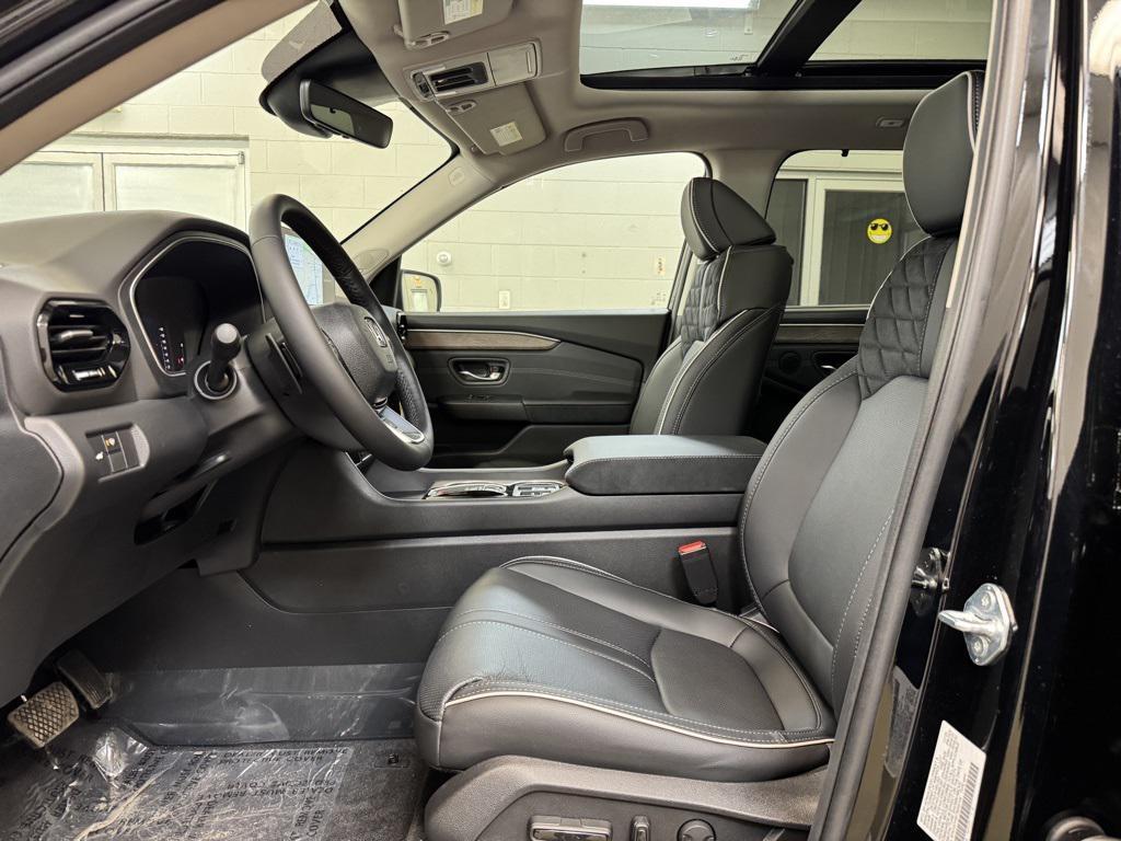 new 2026 Honda Pilot car, priced at $50,605