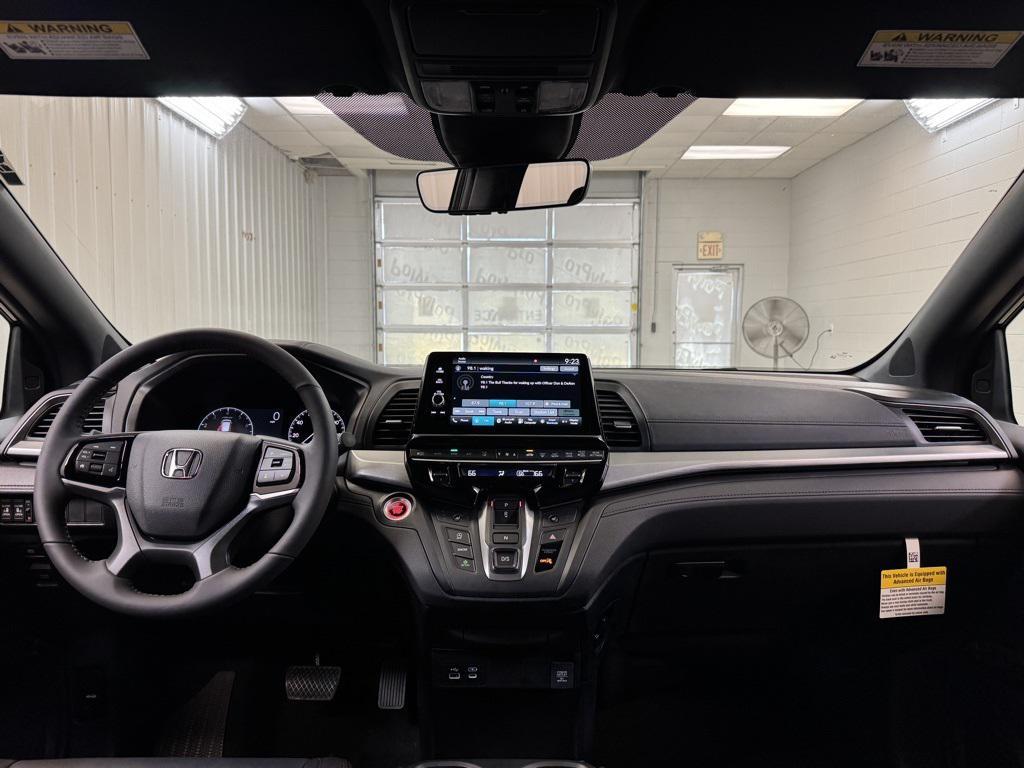 used 2025 Honda Odyssey car, priced at $39,348