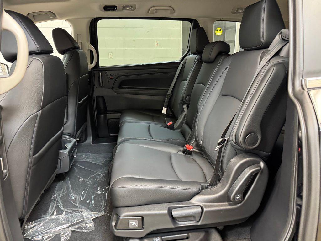 new 2026 Honda Odyssey car, priced at $42,683