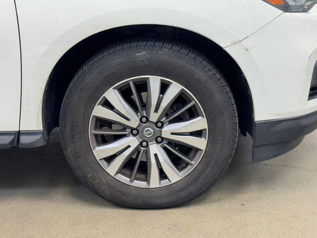 used 2018 Nissan Pathfinder car, priced at $13,647