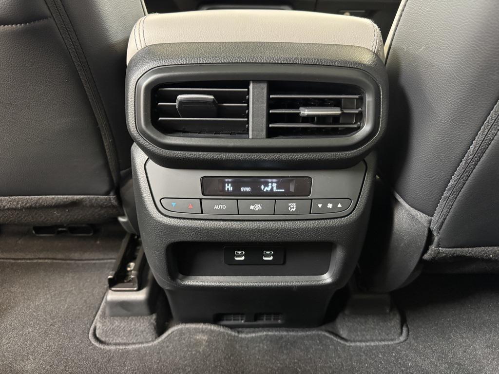 new 2026 Honda Pilot car, priced at $50,195