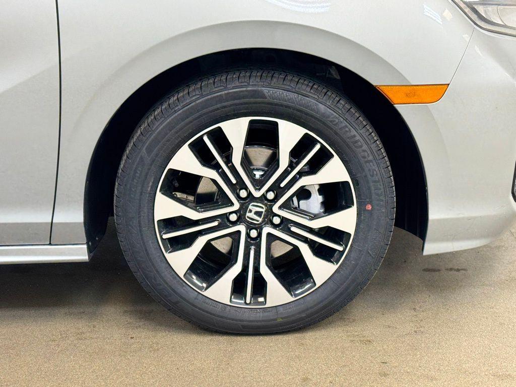 new 2026 Honda Odyssey car, priced at $48,975
