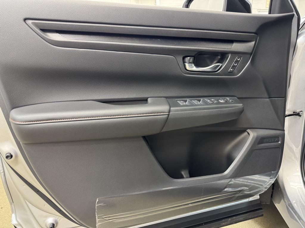 new 2026 Honda CR-V Hybrid car, priced at $39,575