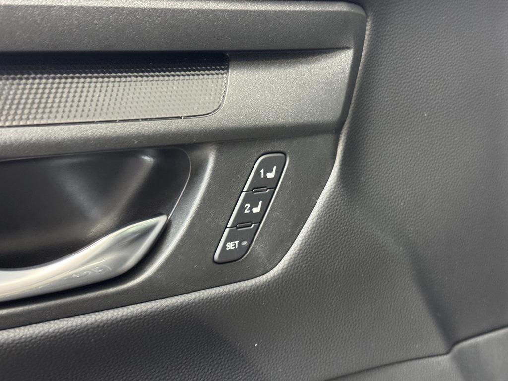 new 2026 Honda CR-V Hybrid car, priced at $39,575