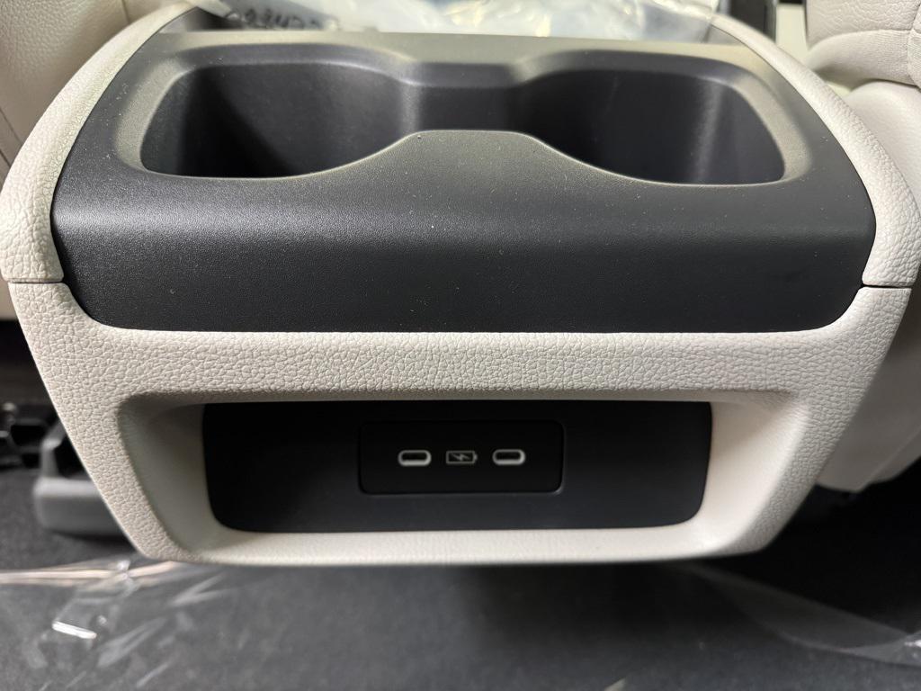 new 2026 Honda Odyssey car, priced at $46,385