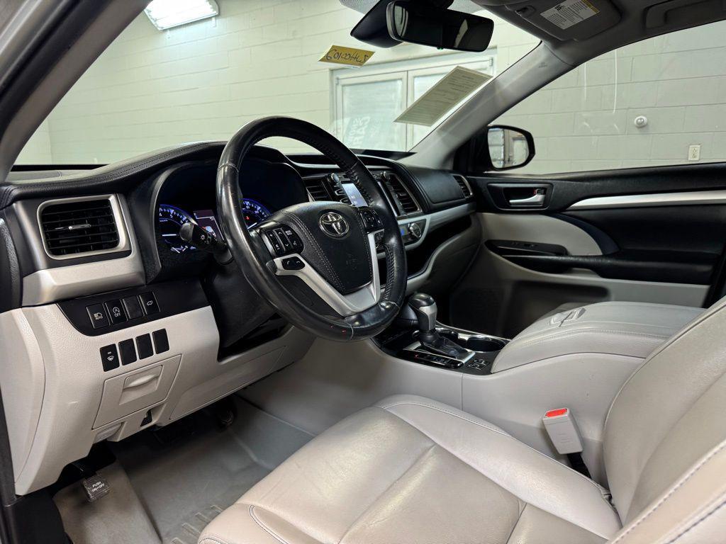 used 2019 Toyota Highlander car, priced at $17,499