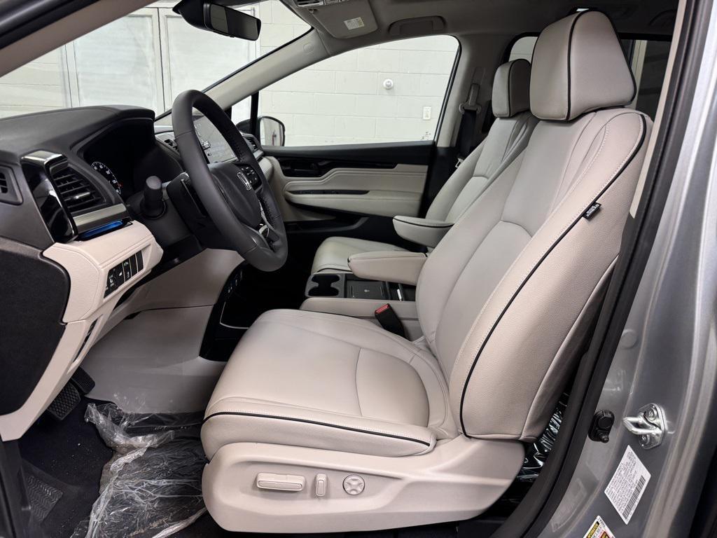 new 2026 Honda Odyssey car, priced at $45,780