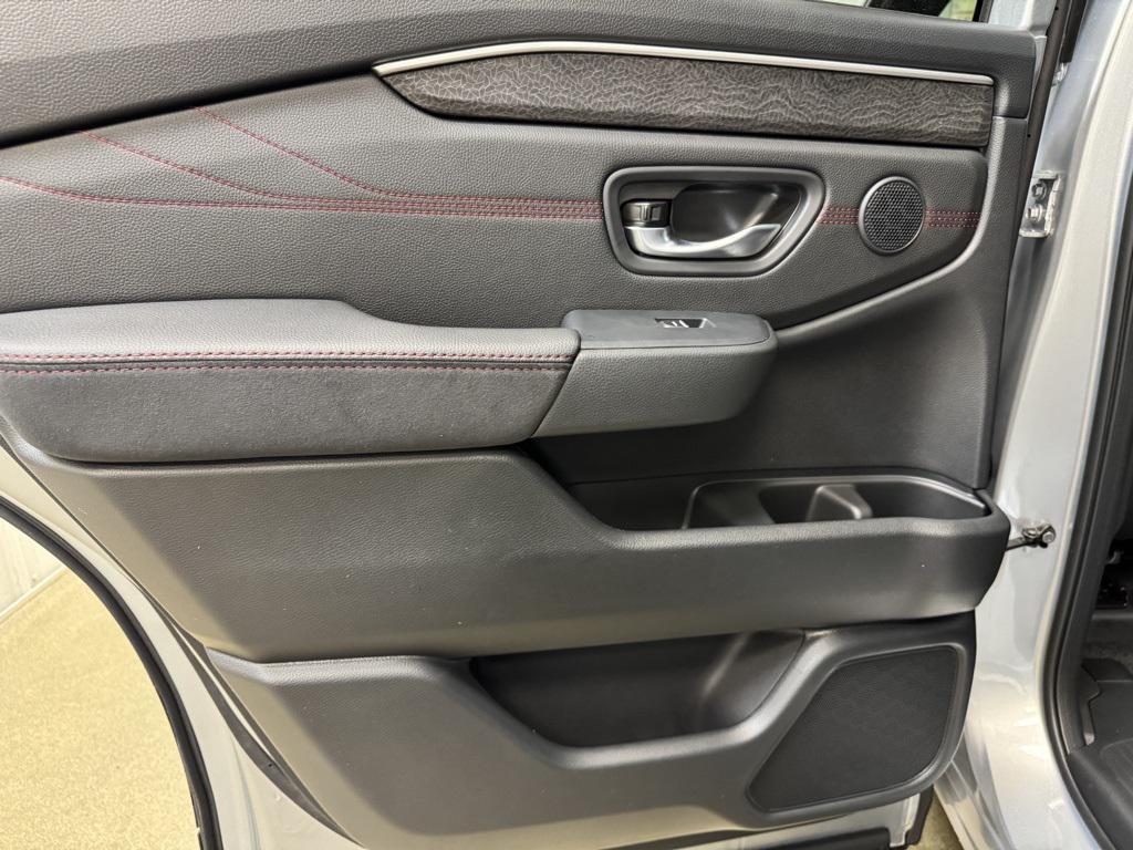 new 2026 Honda Pilot car, priced at $51,985