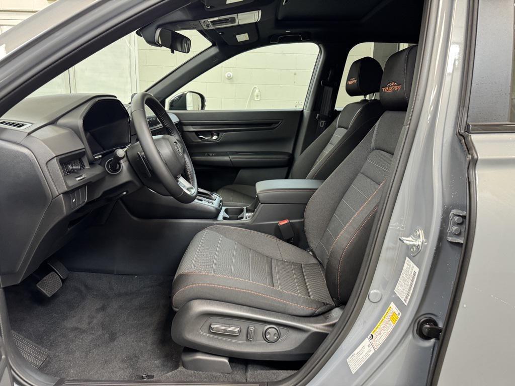 new 2026 Honda CR-V Hybrid car, priced at $38,675