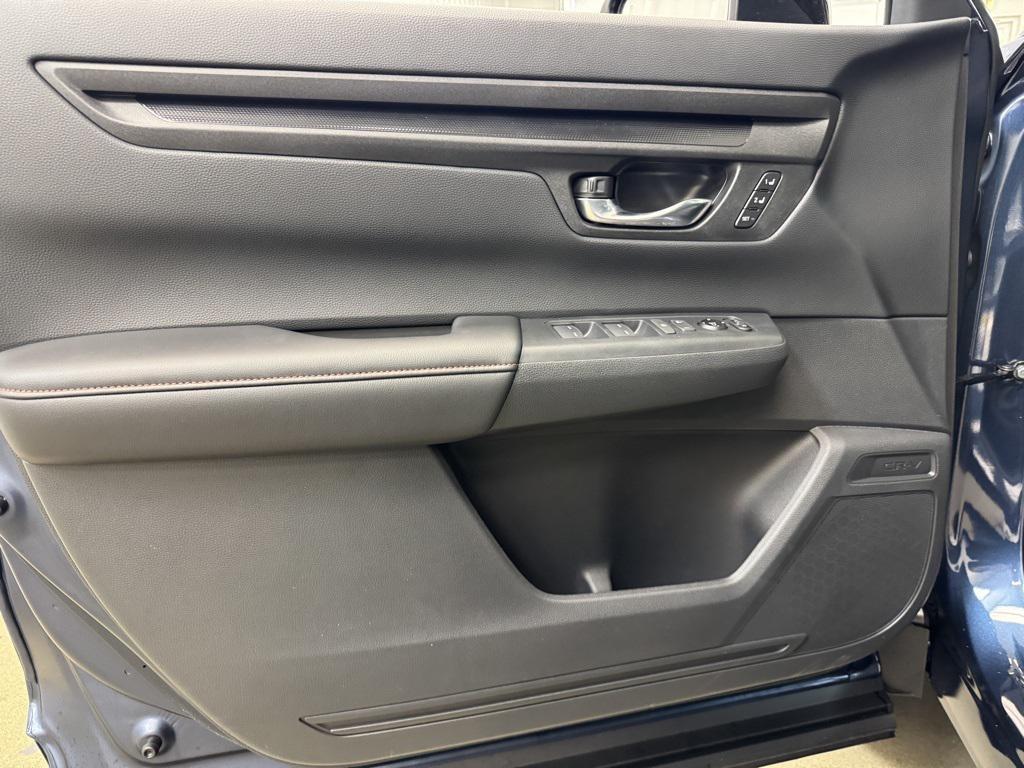 new 2026 Honda CR-V Hybrid car, priced at $39,585