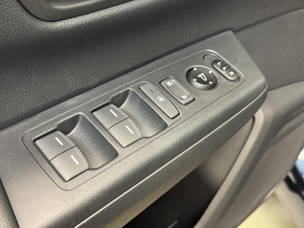 new 2026 Honda CR-V Hybrid car, priced at $39,585