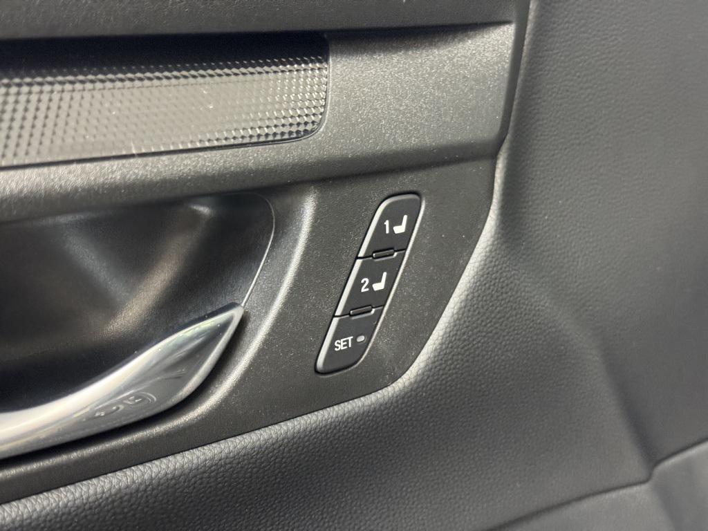 new 2026 Honda CR-V Hybrid car, priced at $39,585