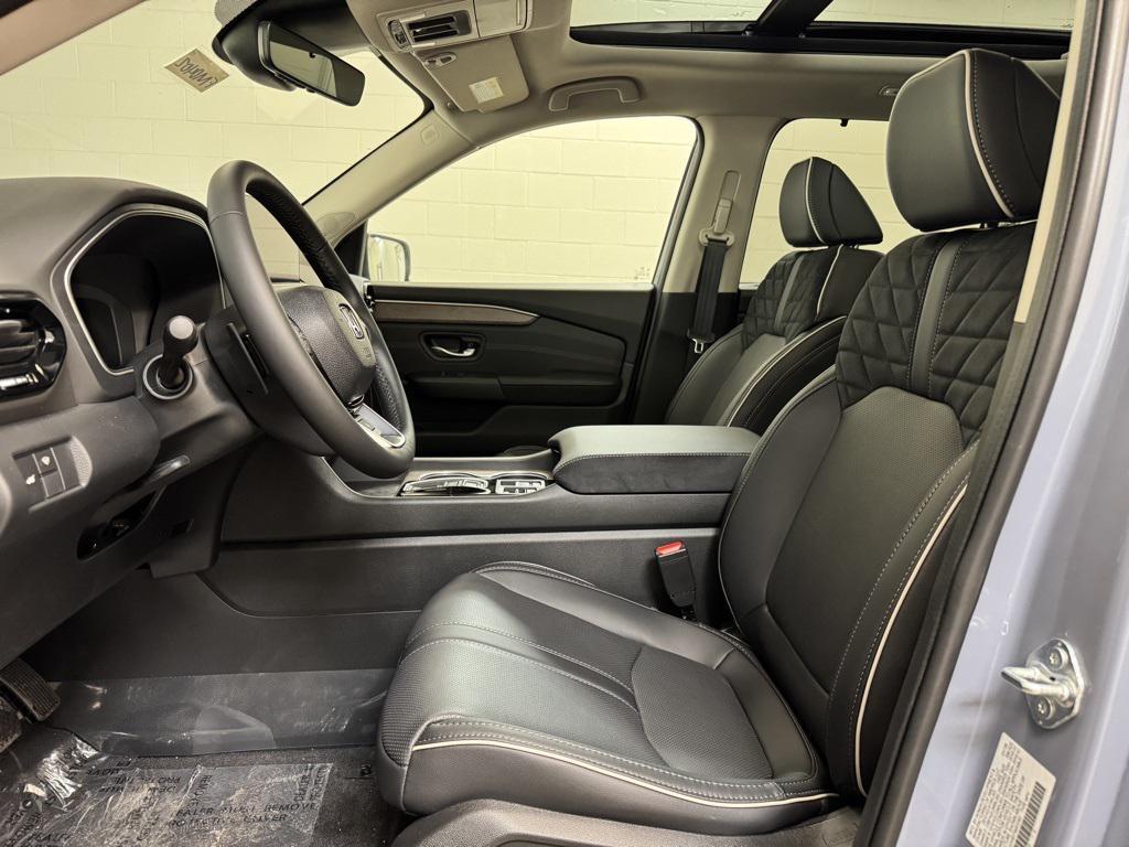 new 2026 Honda Pilot car, priced at $51,595