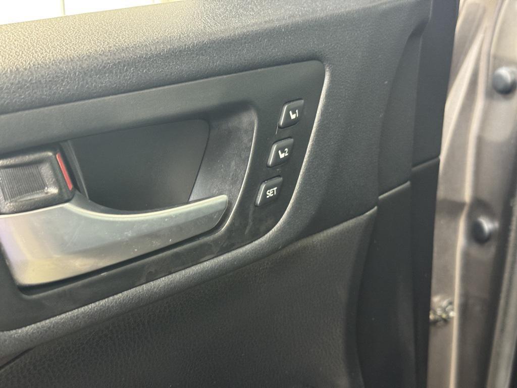 used 2019 Toyota Highlander car, priced at $24,749